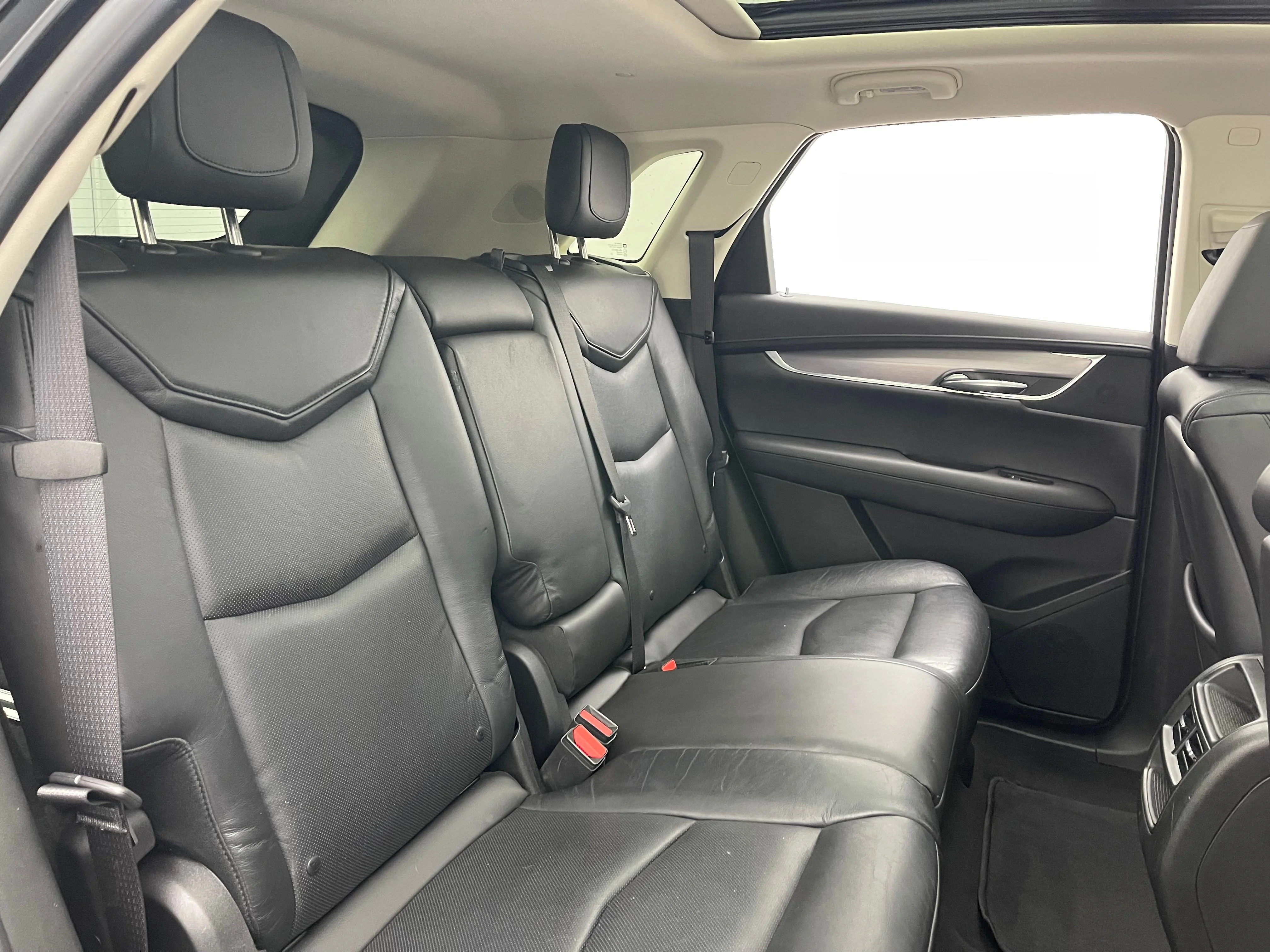 Used 2017 Stellar Black Metallic Cadillac Luxury image 37