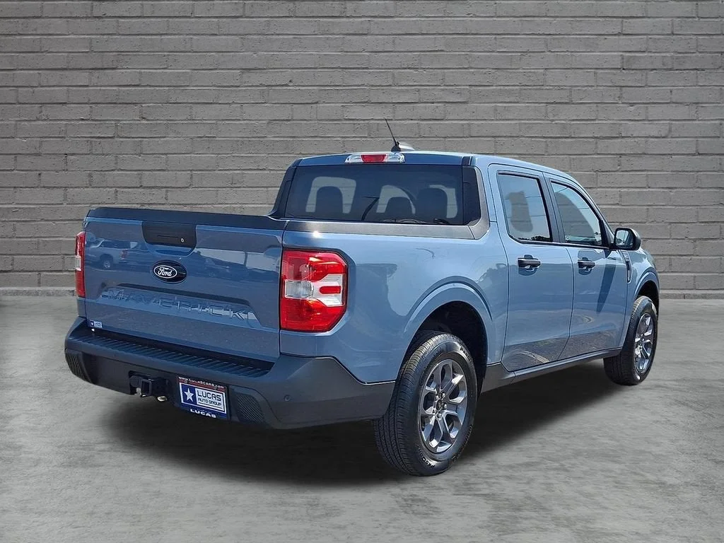 Used 2025 Gray Ford XLT image 40