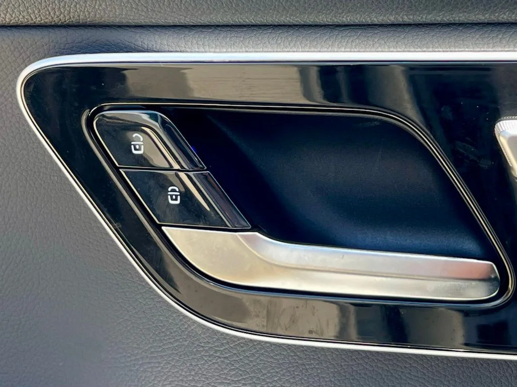 Certified Used 2026  Mercedes-Benz GLC 300 image 37