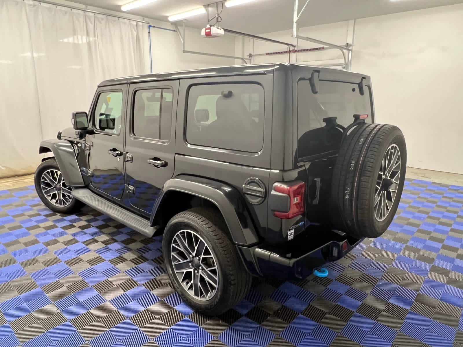Used 2023 Black Clearcoat Jeep Sahara High Altitude image 11
