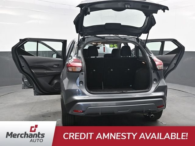 Used 2024 Gray Nissan SV image 45