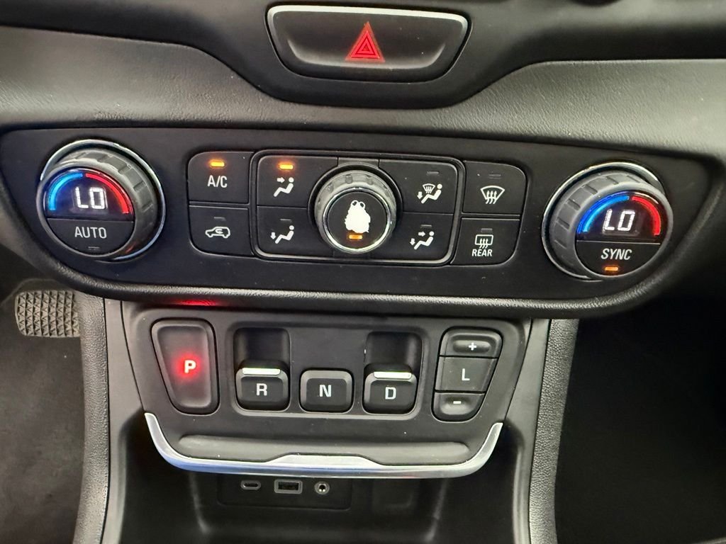 Used 2020 Silver GMC SLE image 6