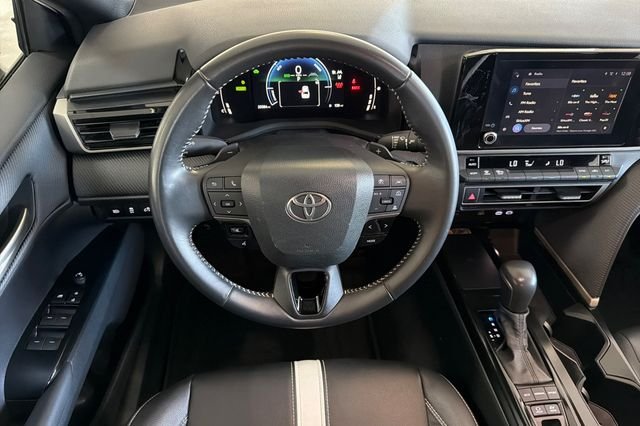 Used 2025 Ice Cap Toyota SE image 20