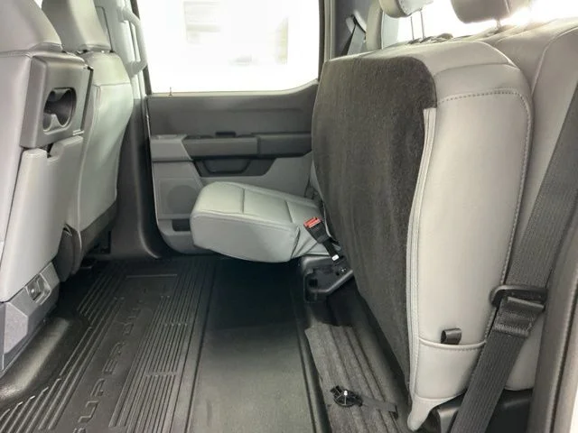 New 2026 Oxford White Ford XL image 23