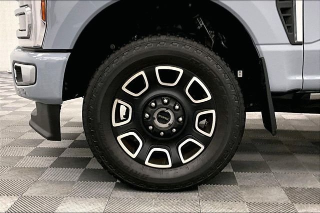 2024 Ford F-350 Super Duty Platinum - Photo 9