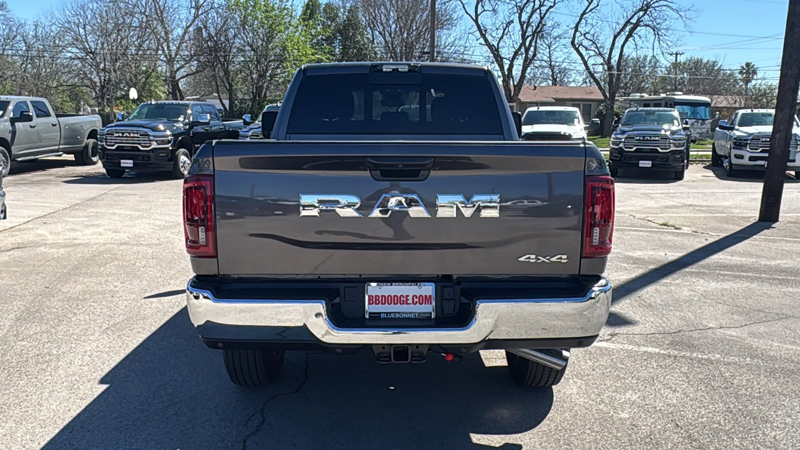 New 2026 Granite Crystal Metallic Clear-Coat Exterior Paint RAM Tradesman image 6