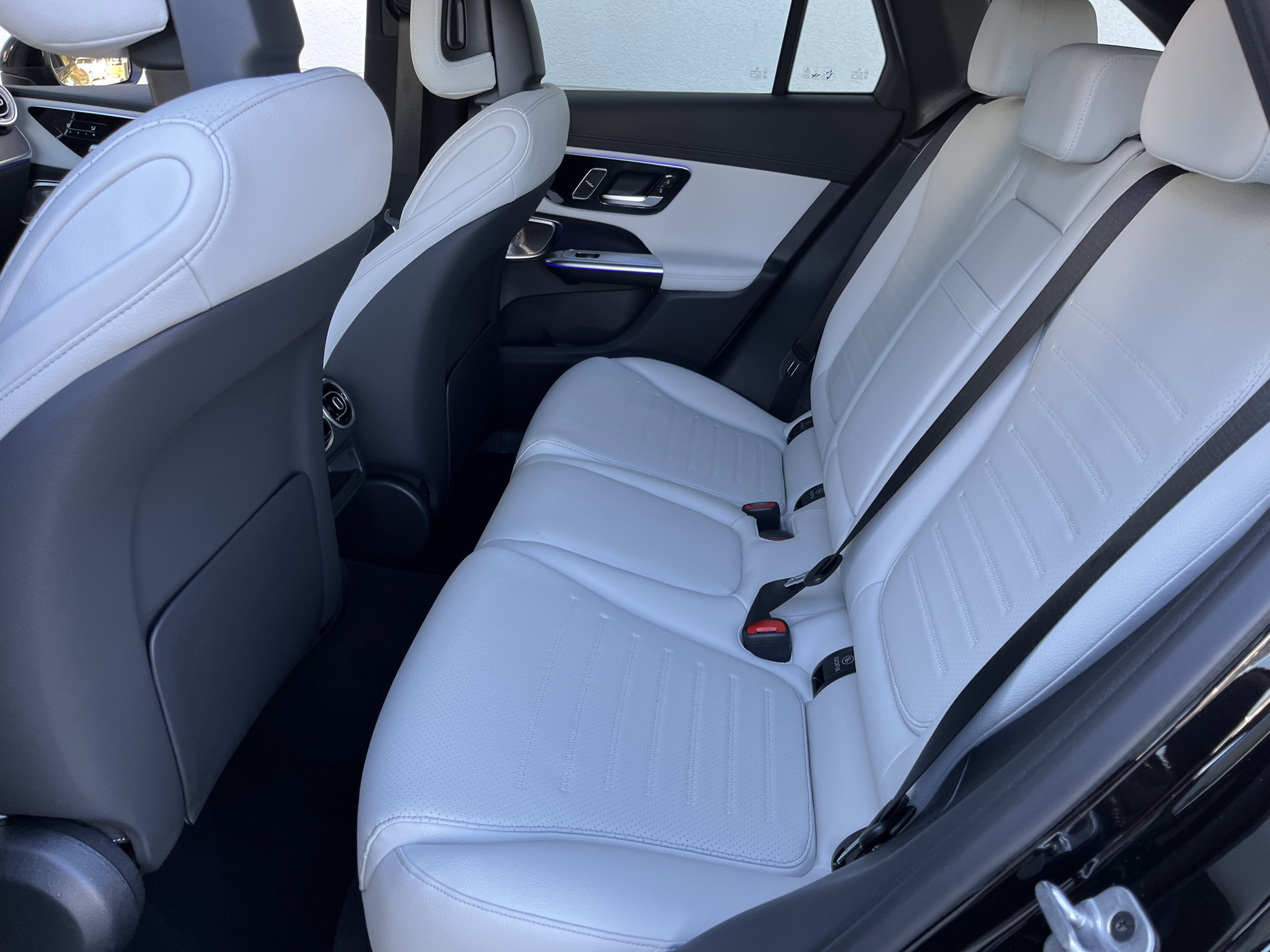 New 2026 Obsidian Black Metallic Mercedes-Benz GLC 300 image 46