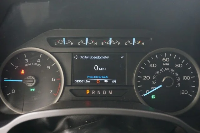 Used 2020 Oxford White Ford LARIAT image 25