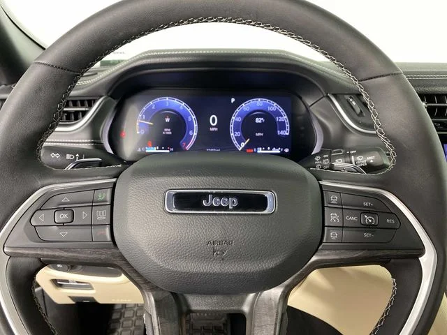 Used 2025 Red Jeep Limited image 18
