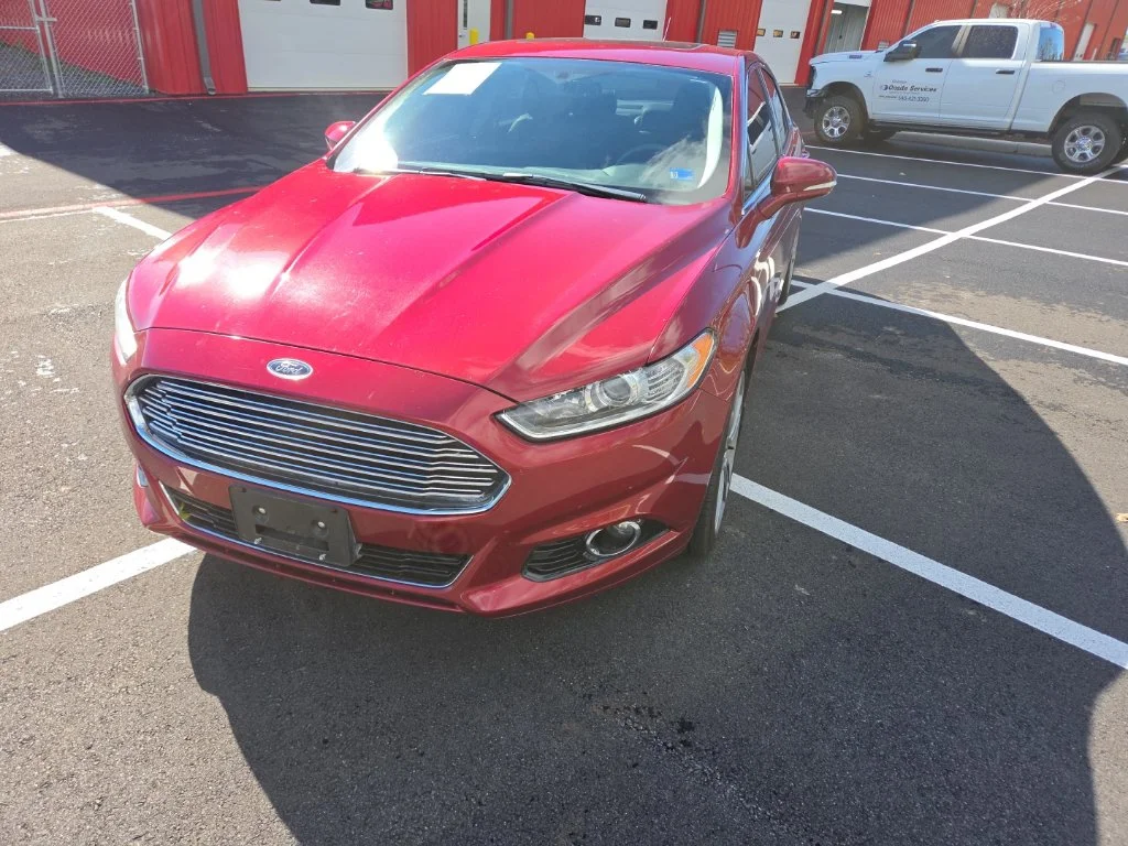 Used 2015 Red Ford Titanium image 3