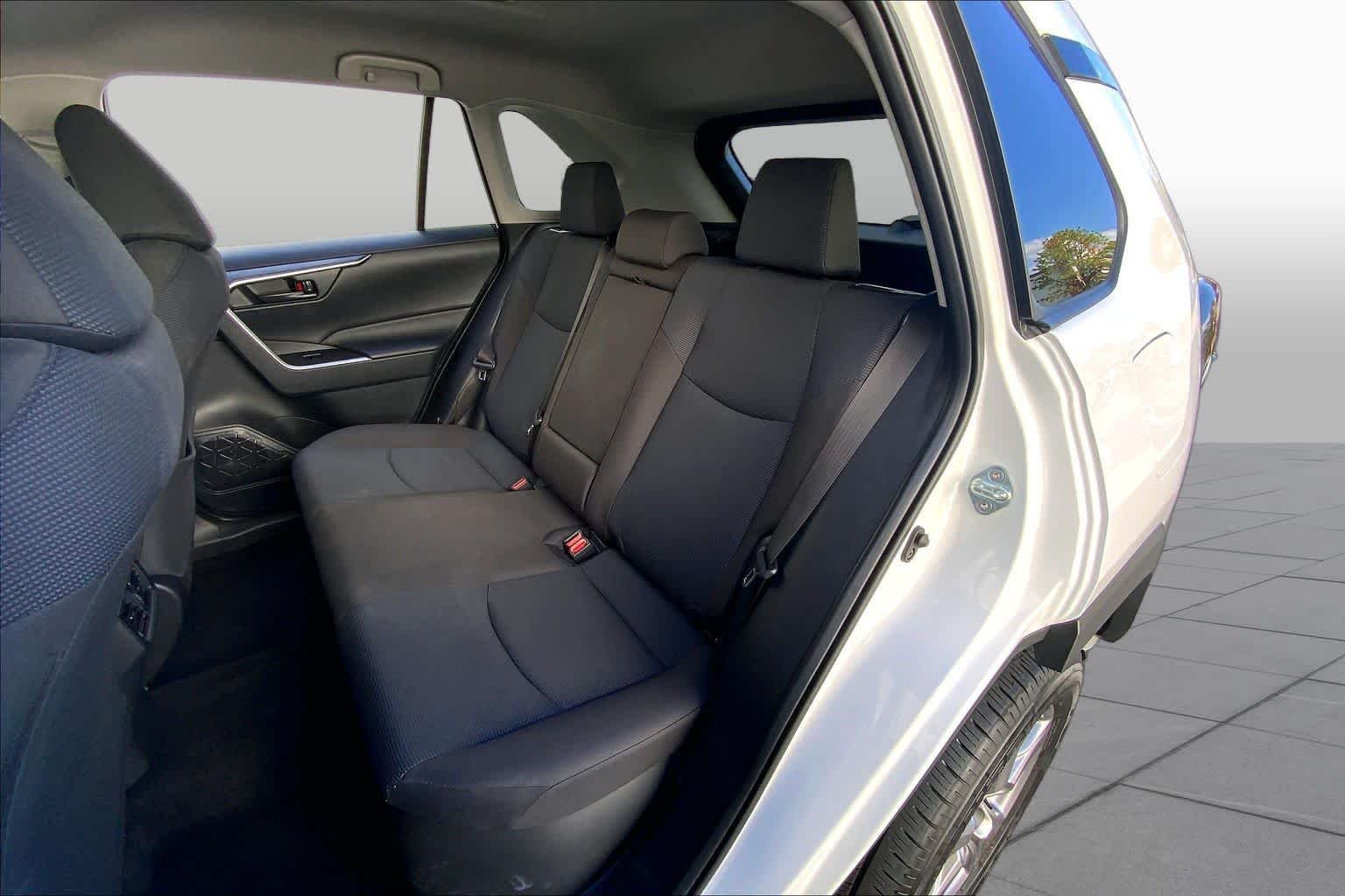 Used 2024 Ice Cap Toyota Hybrid LE image 19