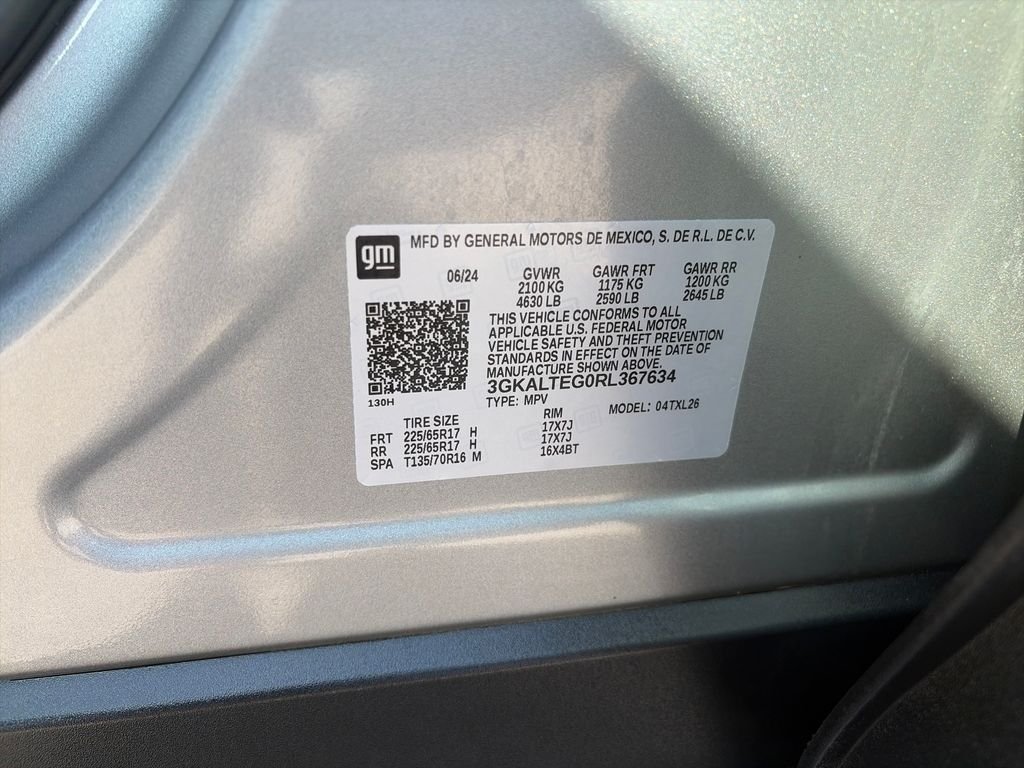 Used 2024 Silver GMC SLE image 29