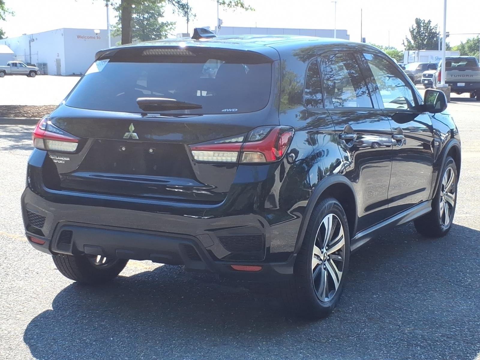 Used 2025  MITSUBISHI  image 11