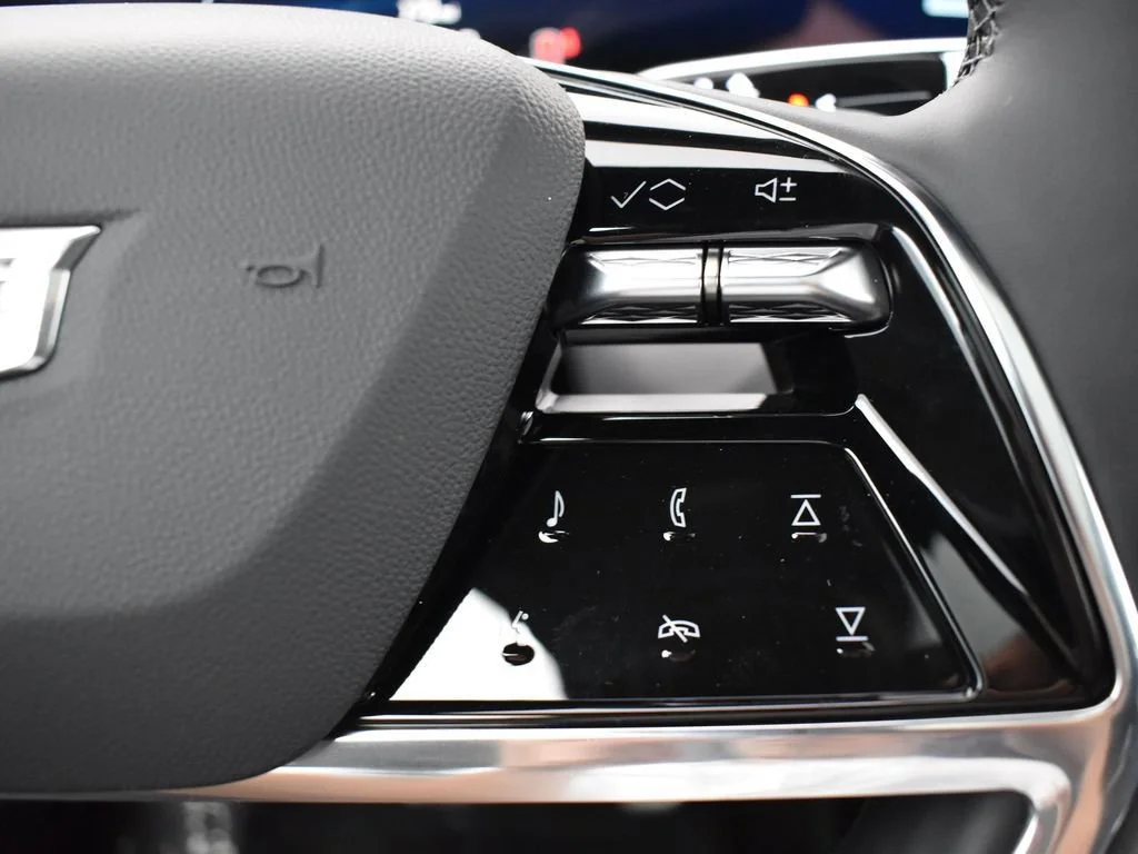 2026 Cadillac VISTIQ Sport - Photo 17