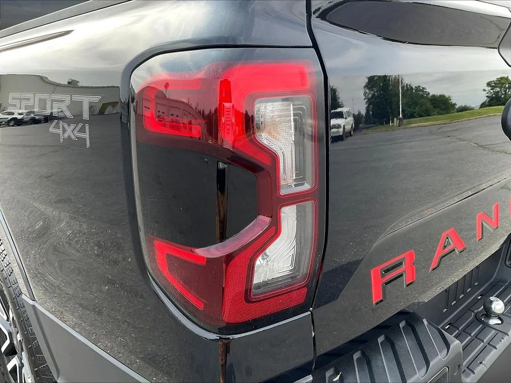 Used 2024 Black Ford Lariat image 25