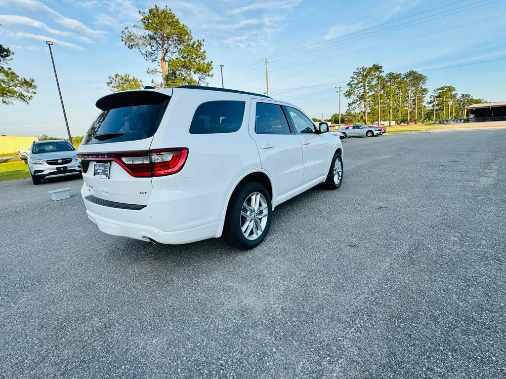 New 2026 White Knuckle Clear-Coat Exterior Paint Dodge GT Plus image 9