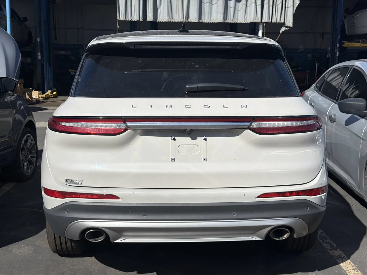 Used 2023 CERAMIC PEARL MET Lincoln Standard image 5