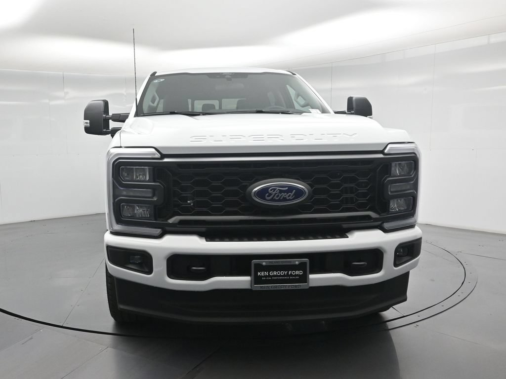 New 2026 Oxford White Ford XL image 41