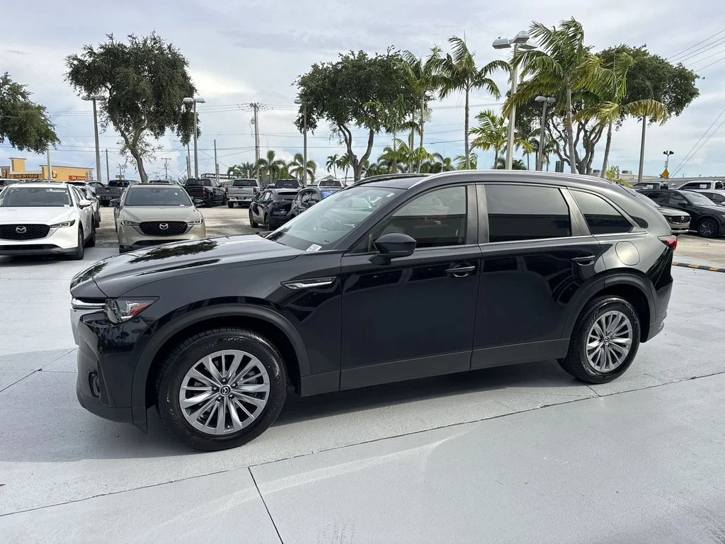 Used 2025 Jet Black Mazda 3.3 Turbo Select image 10