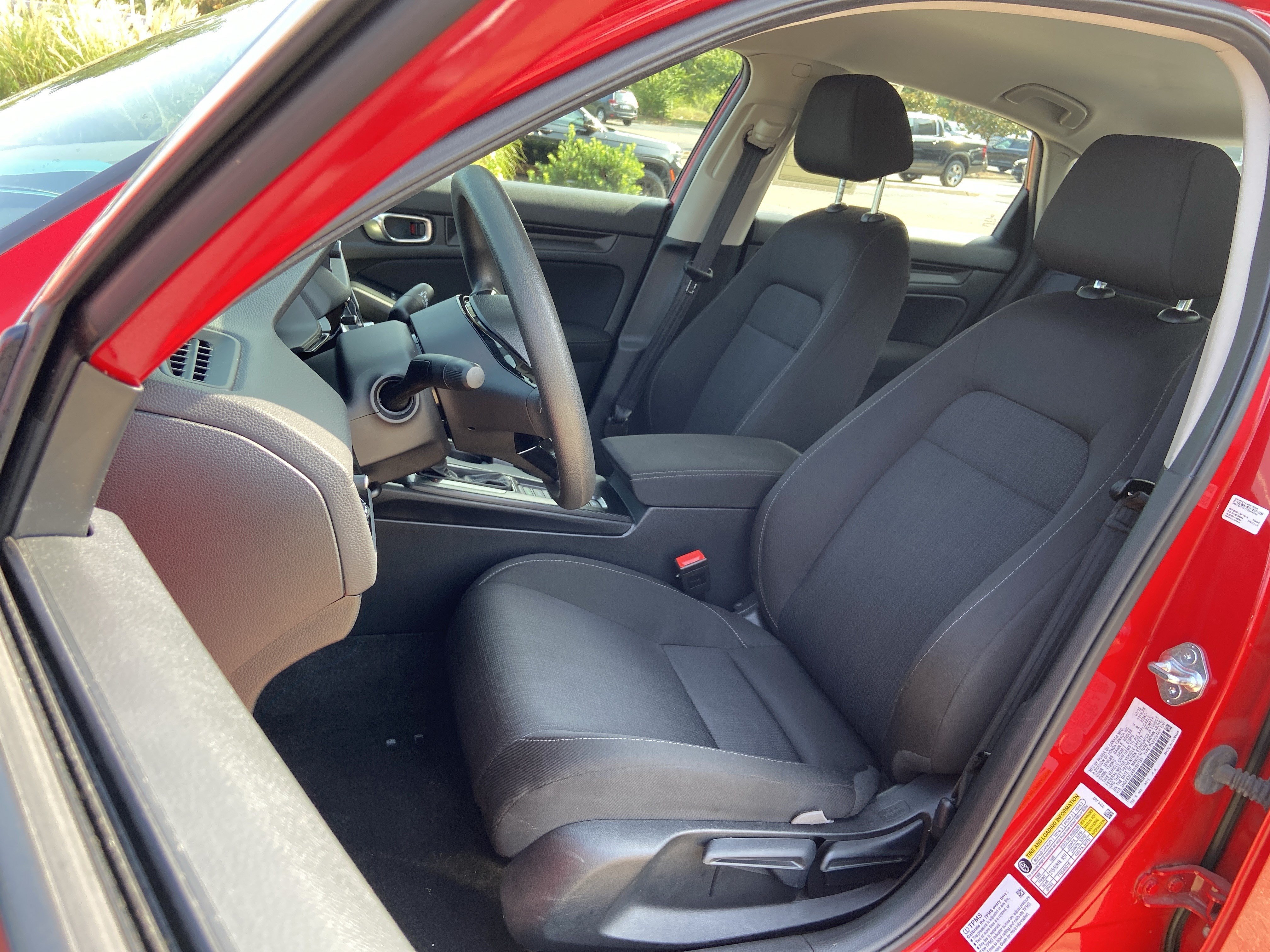 Used 2025 Rallye Red Honda LX image 18
