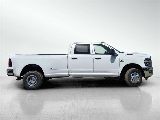 New 2026 Bright White Clear-Coat Exterior Paint RAM TRADESMAN image 29