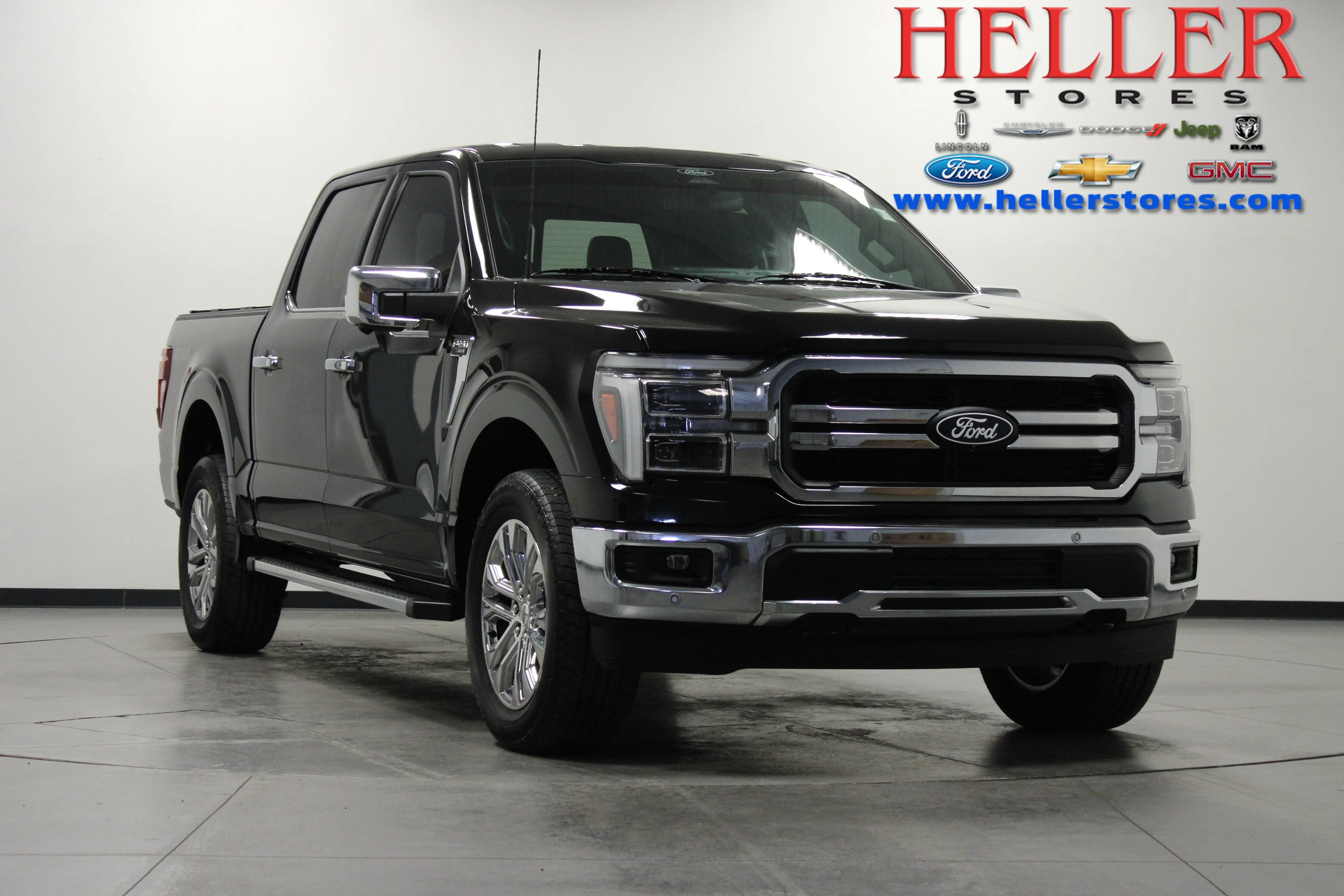 Used 2025 Agate Black Metallic Ford LARIAT image 1