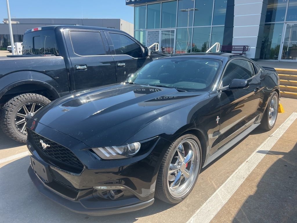2017 Ford Mustang EcoBoost Coupe Premium's photo