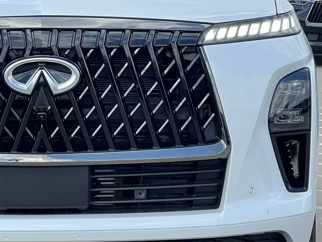 2026 INFINITI QX80 Sport - Photo 8