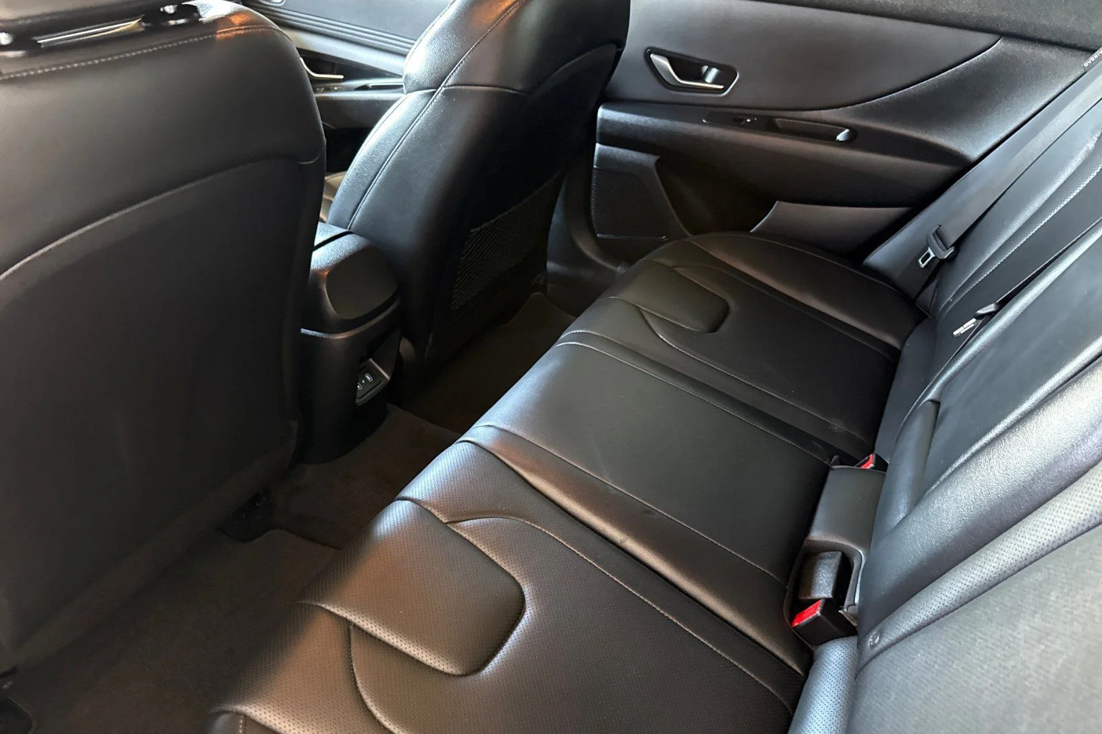 Used 2025 Red Hyundai Limited image 12