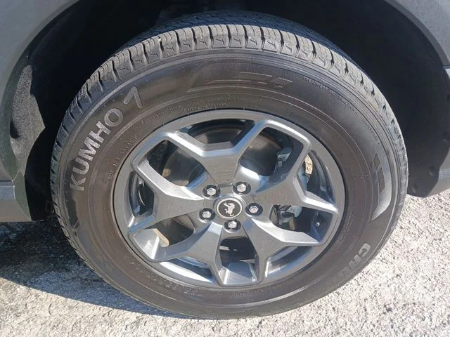 Used 2022 Blue Ford Badlands image 15