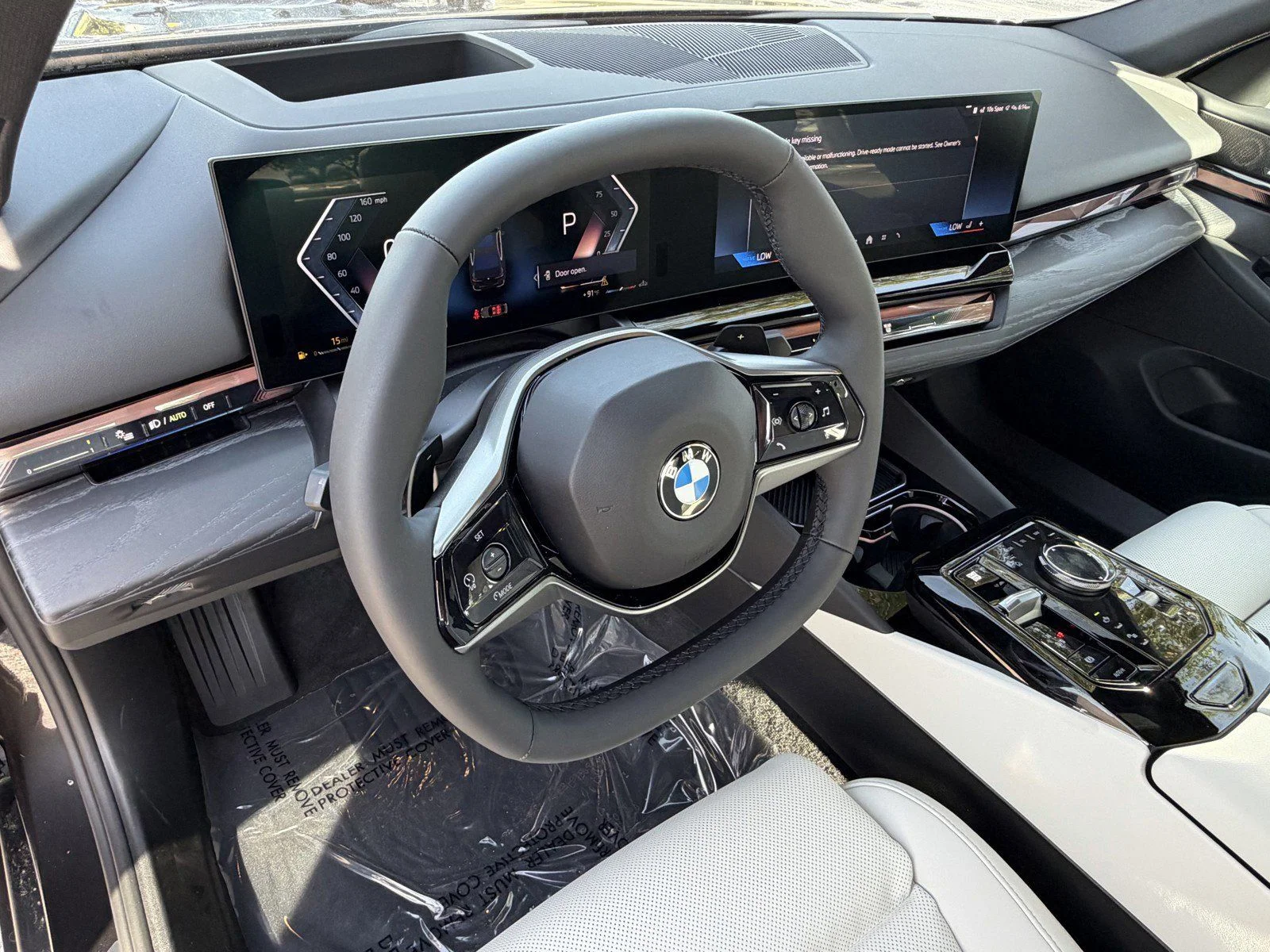 New 2027 Dark Graphite Metallic BMW 530i image 21