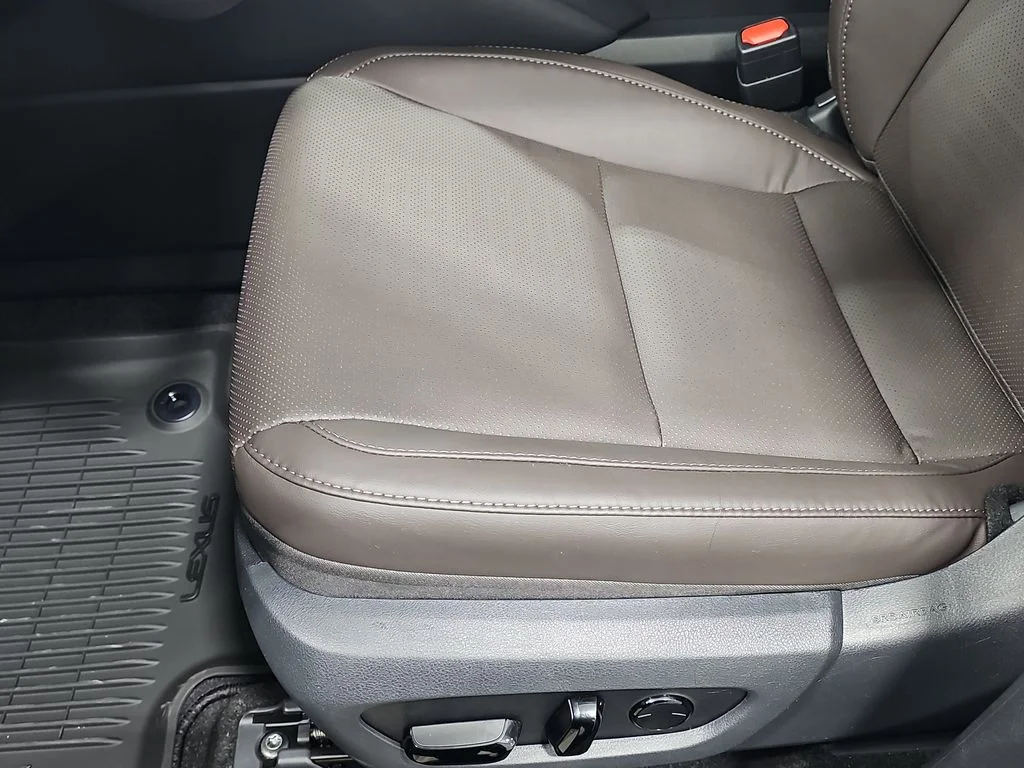 New 2026 Caviar Lexus PREMIUM AWD image 28