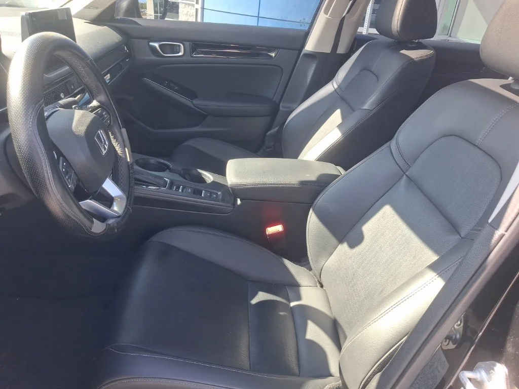 Used 2024  Honda Touring image 18