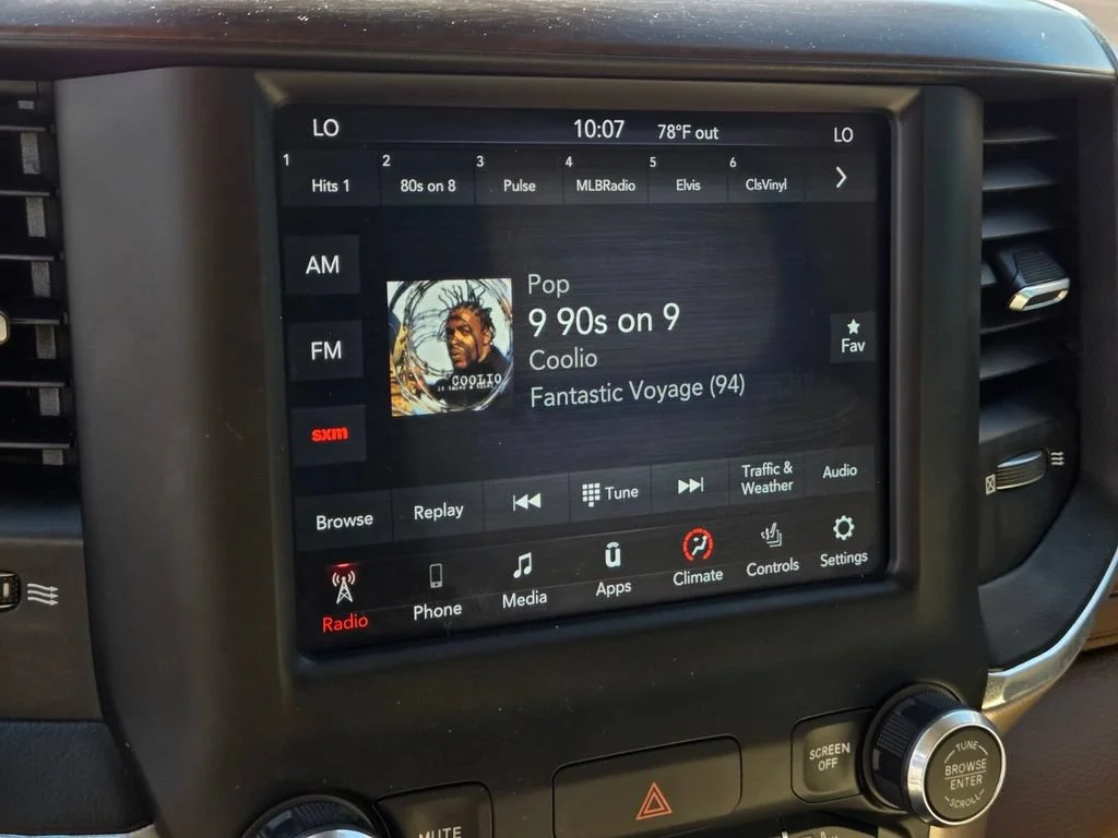 Used 2021 Diamond Black Cry Ram Laramie image 20