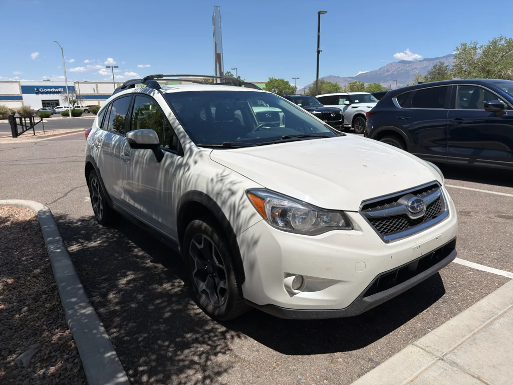 Used 2015 Crystal White Pearl Subaru Limited image 3