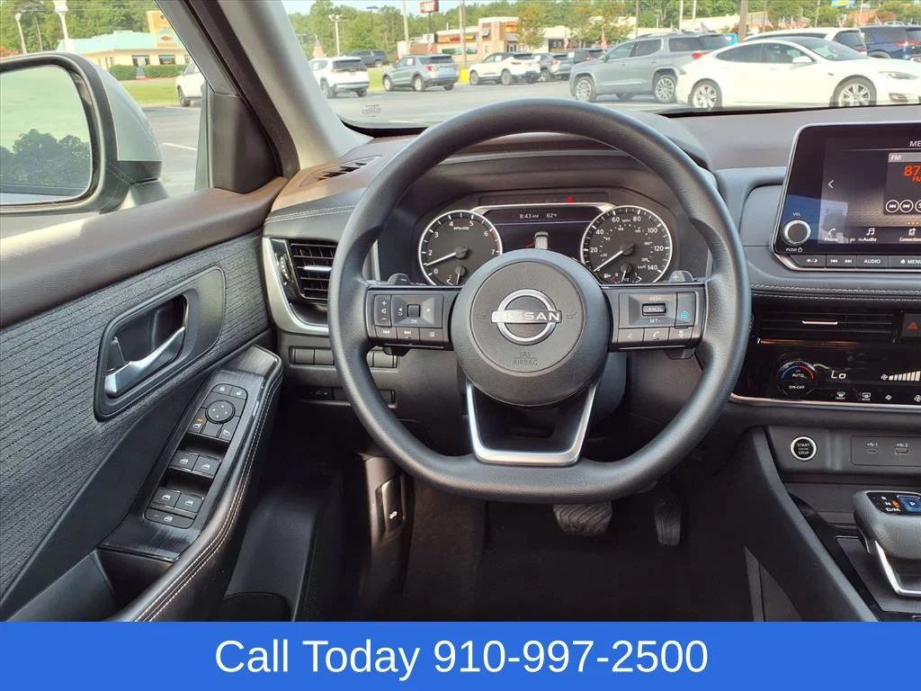 Used 2022 Silver Nissan SV Intelligent AWD image 23