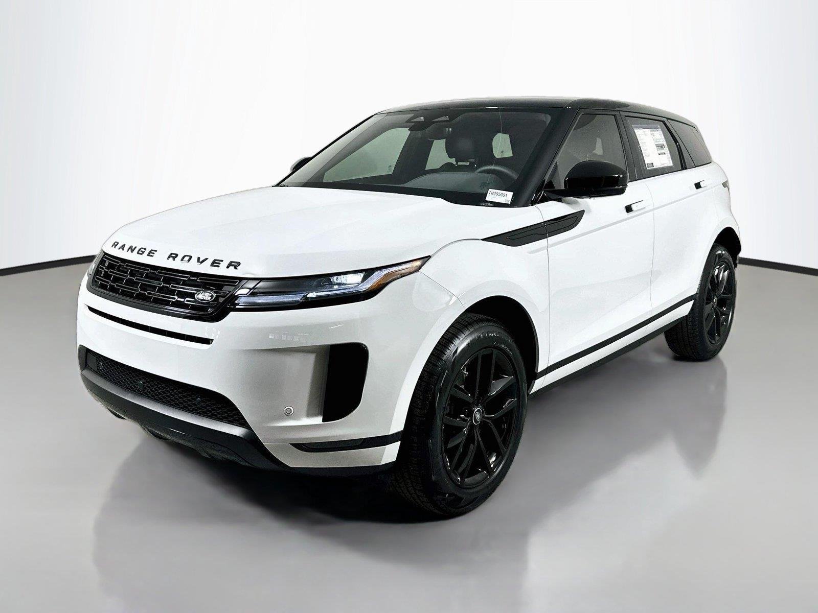 Certified Used 2026 Fuji Whire Land Rover S image 1