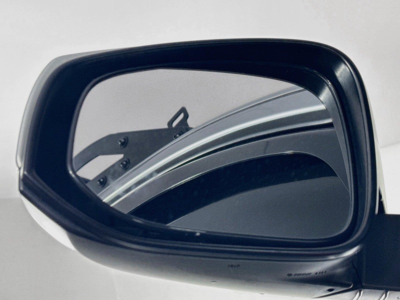 Used 2019 Cement Toyota SR5 image 5