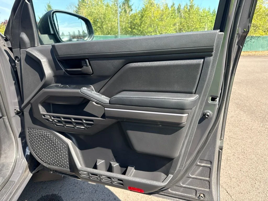 Used 2026 Underground Toyota SR5 image 23