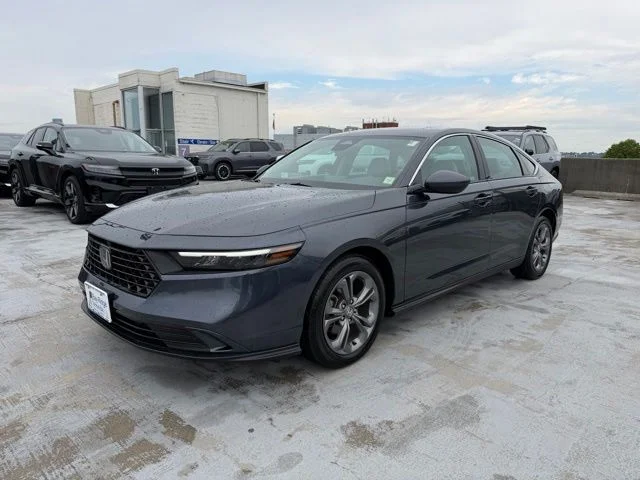 Used 2024 Gray Honda EX image 3