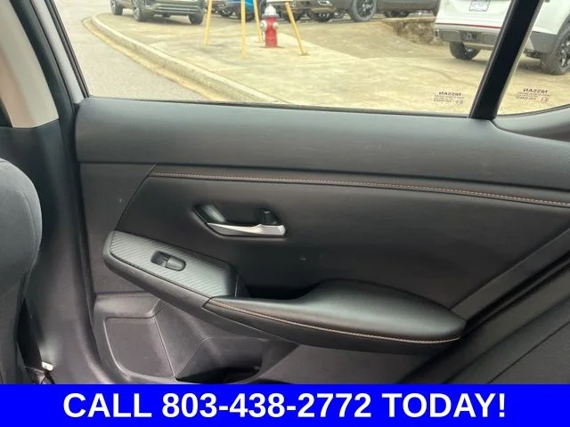 Used 2021 White Nissan SR image 13