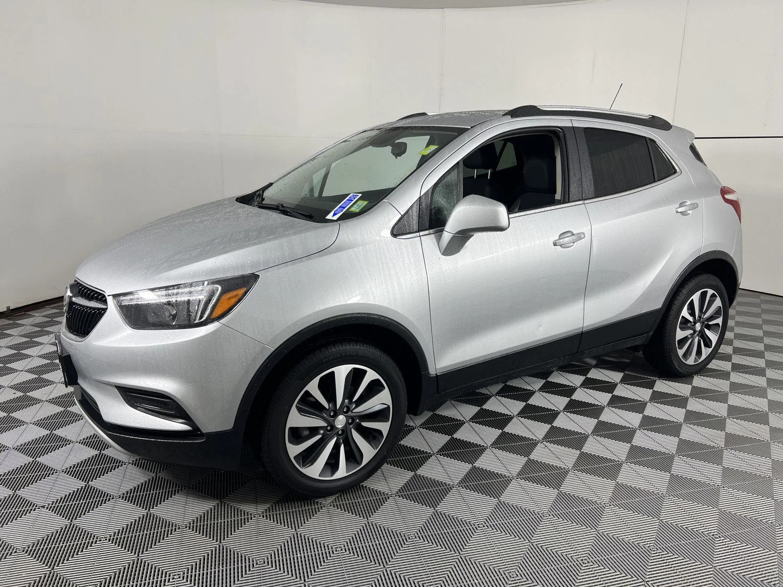 Used 2022 Quicksilver Metallic Buick Preferred image 6