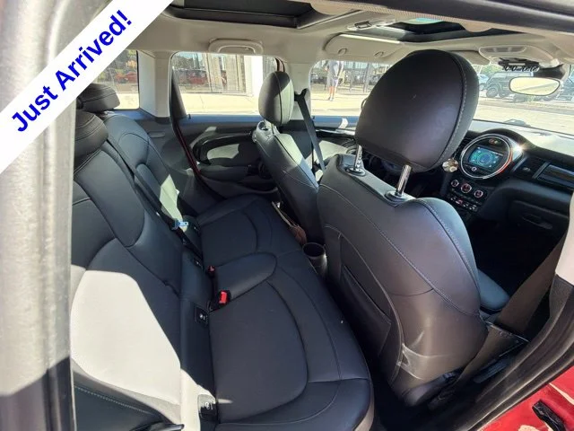 Used 2021  MINI Classic image 35