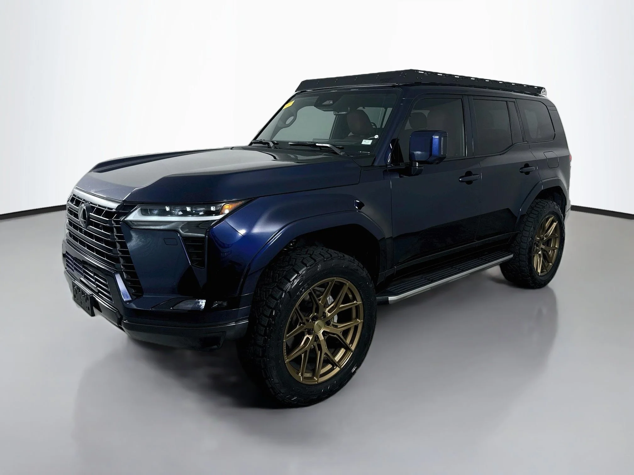 Used 2025 Nightfall Mica Lexus 550 Luxury image 3