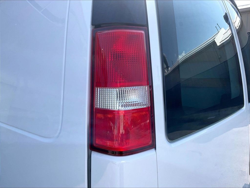 Used 2025 White GMC Work Van image 32