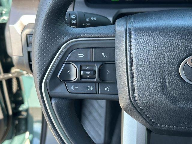 Certified Used 2025 EVEREST Toyota  image 13