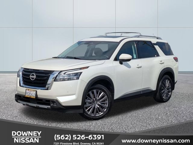 2023 Nissan Pathfinder SL 2WD's photo