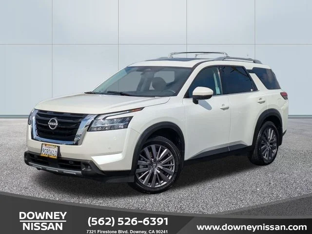 2023 Nissan Pathfinder SL 2WD's photo