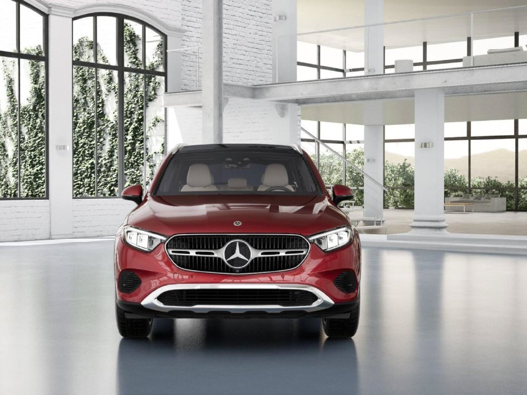 New 2026 MANUFAKTUR Patagonia Red Metallic Mercedes-Benz GLC 300 image 7