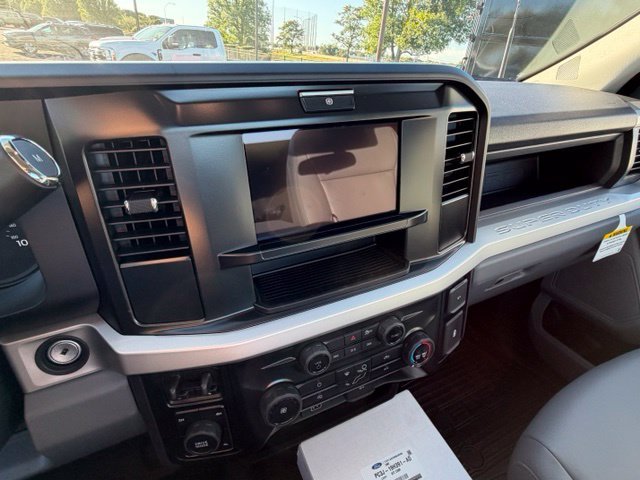 New 2026 White Ford F600 4X4 CHAS/C image 13